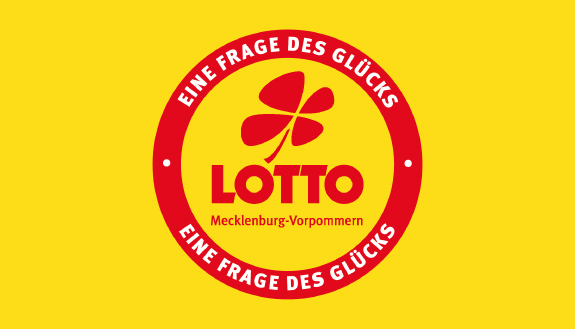 Rotes Logo der Frage des Glücks von LOTTO MV auf gelbem Hintergrund