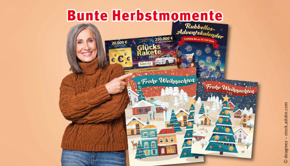 Bunte Herbstmomente mit lächelnder Dame im brauen Wollpullover. Dazu GlücksRakete 2025, Adventslos und Adventskalender von LOTTO MV.