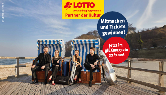 Strandkulisse: Armida Quartett sitzt in zwei Strandk&ouml;rben.