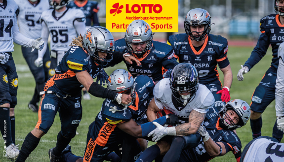 Verteidiger der Griffins stoppen generischen Spieler.