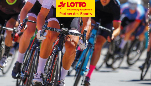 Radfahrer und Radfahrerinnen bei einer Tour