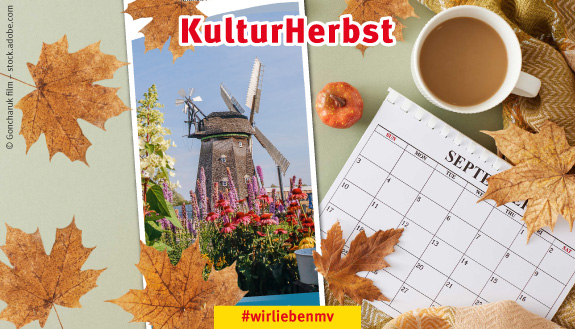 Veranstaltungsflyer mit Windm&uuml;hle inmitten von Herbstbl&auml;ttern und Kalender
