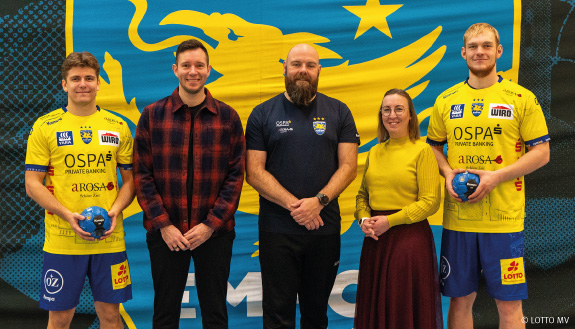 Gruppenbild mit Akteuren vom HC Empor und LOTTO MV 