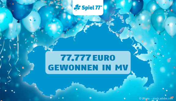 MV-Landkarte vor blauen Luftballons und Text – 77.777 Euro gewonnen in MV